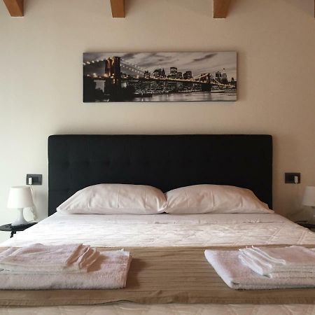 Casa Stefania Lejlighed Mandello del Lario Eksteriør billede